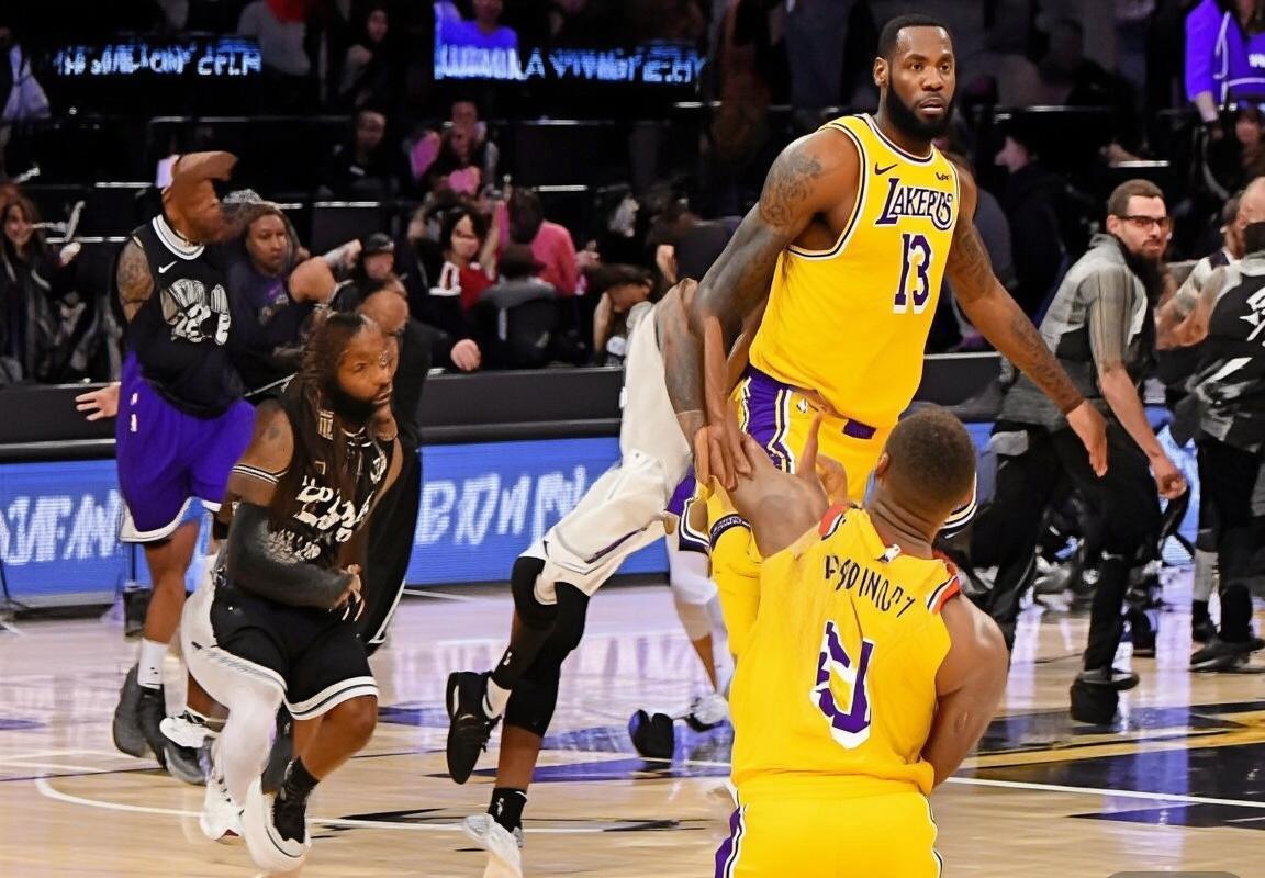 2019季前赛焦点：湖人篮网对决，球星闪耀战术对决